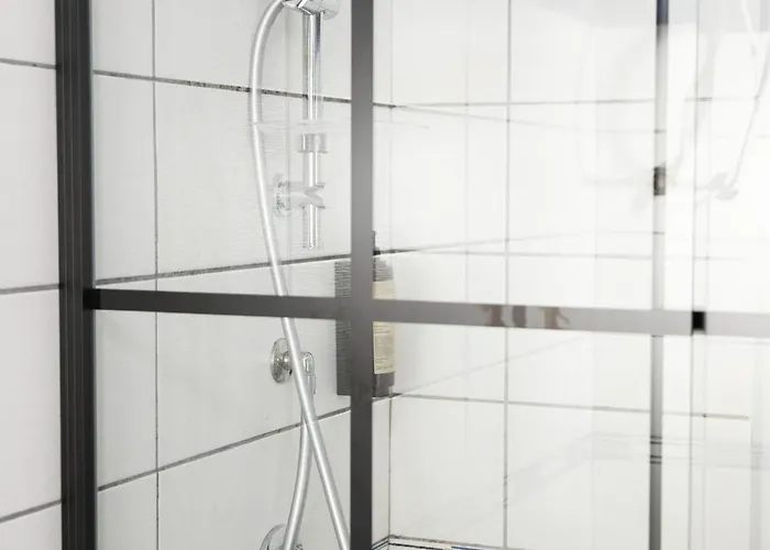 Gjuhadol By Marina Appartement *